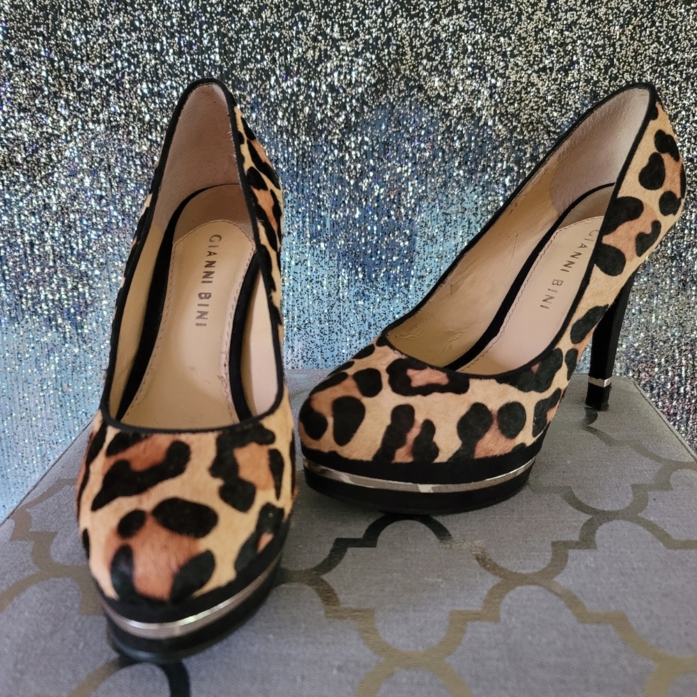 Gianni Beni leopard gold platform heels sz. 6.5